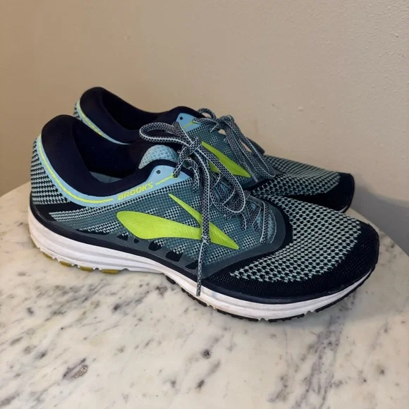 Brooks Revel Shoes Size 11 Womens
Very good condition blue green running - Picture 1 of 12